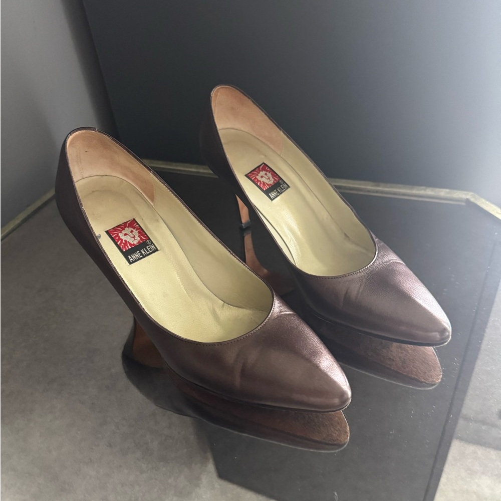 Anne Klein Brown Heels Sleek Leather Design